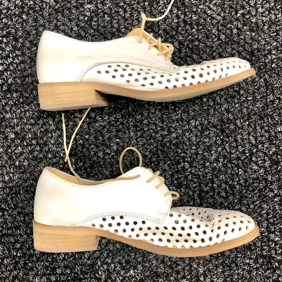 Gabriella white perforated leather lace up oxfords - Picture 3 of 8